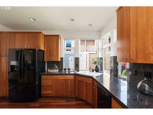 3043 Nw MONTARA Loop, Portland, OR 97229