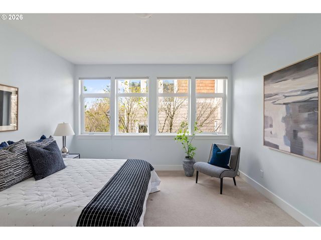 3043 Nw MONTARA Loop, Portland, OR 97229