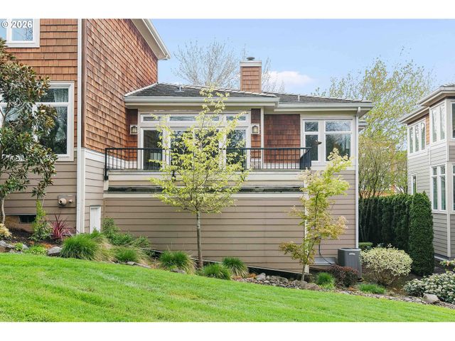 3043 Nw MONTARA Loop, Portland, OR 97229