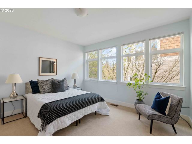 3043 Nw MONTARA Loop, Portland, OR 97229