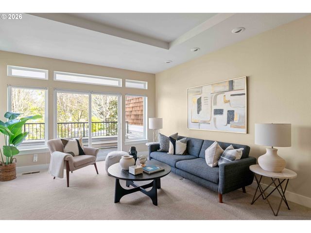 3043 Nw MONTARA Loop, Portland, OR 97229