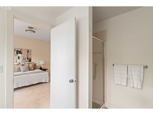 3043 Nw MONTARA Loop, Portland, OR 97229