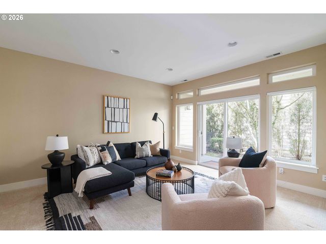 3043 Nw MONTARA Loop, Portland, OR 97229