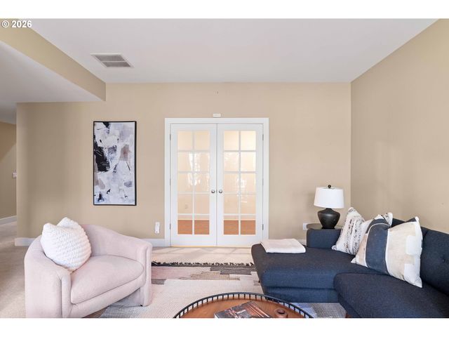 3043 Nw MONTARA Loop, Portland, OR 97229