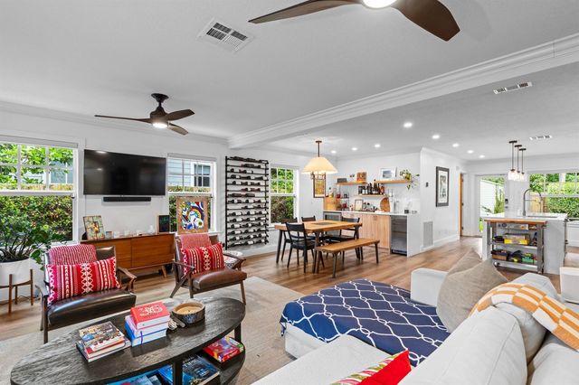 521 33RD Street, West Palm Beach, FL 33407