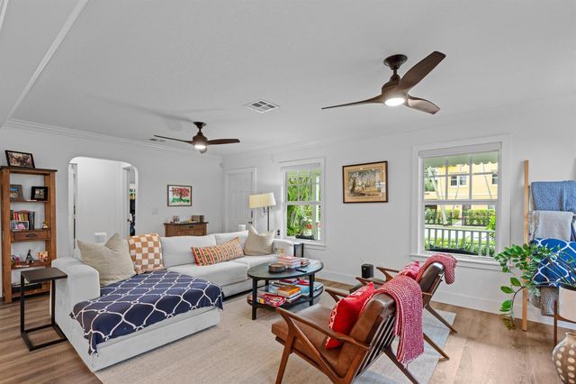 521 33RD Street, West Palm Beach, FL 33407