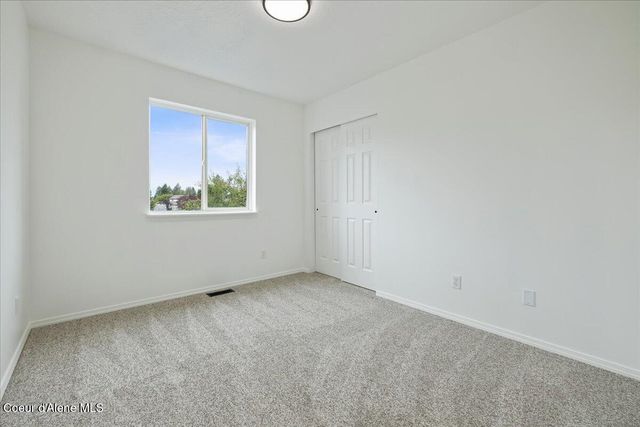 9166 N Entiate Dr, Hayden, ID 83835