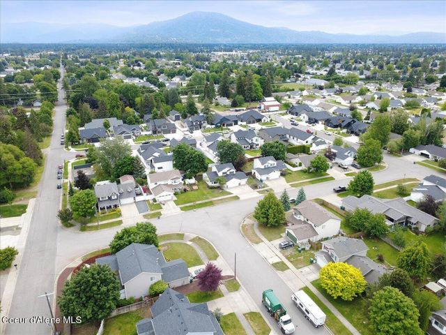 9166 N Entiate Dr, Hayden, ID 83835