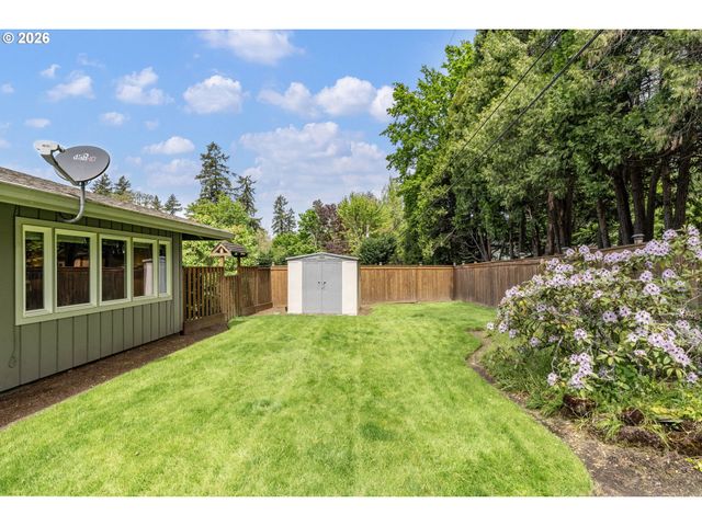 5190 Sw DOVER Ln, Portland, OR 97225