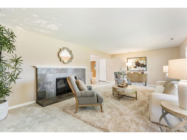 5190 Sw DOVER Ln, Portland, OR 97225