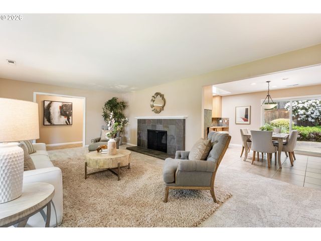 5190 Sw DOVER Ln, Portland, OR 97225