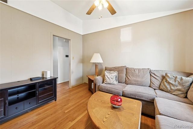 19192 Archer Street, Detroit, MI 48219