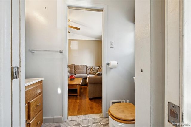 19192 Archer Street, Detroit, MI 48219