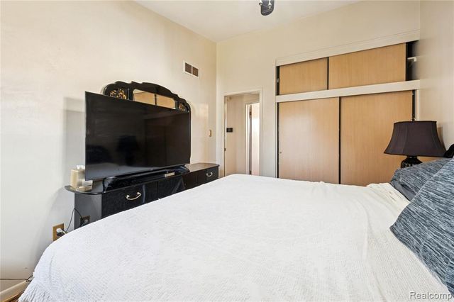 19192 Archer Street, Detroit, MI 48219