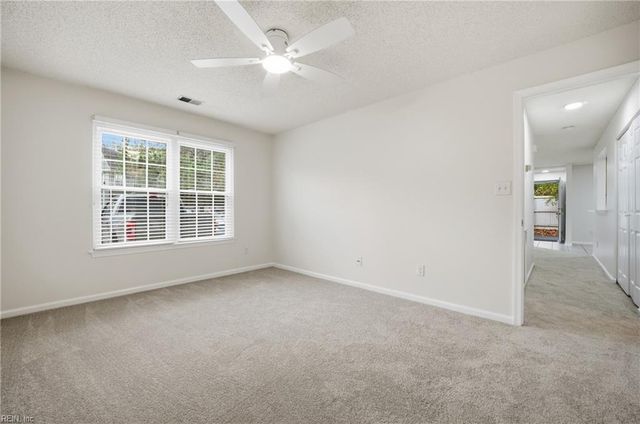 604 Rue Saint La Rogue, Chesapeake, VA 23320