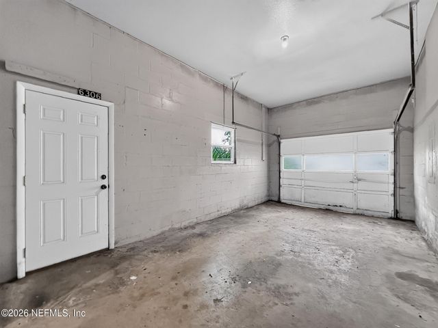 6306 ROMILLY Drive S, Jacksonville, FL 32210