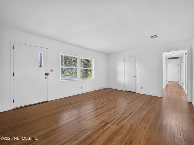 6306 ROMILLY Drive S, Jacksonville, FL 32210