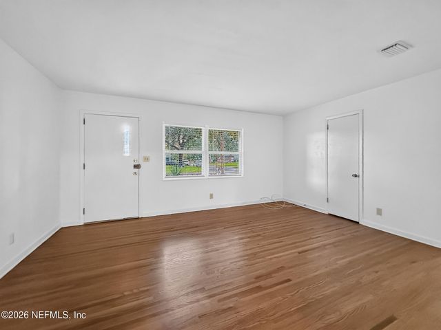 6306 ROMILLY Drive S, Jacksonville, FL 32210