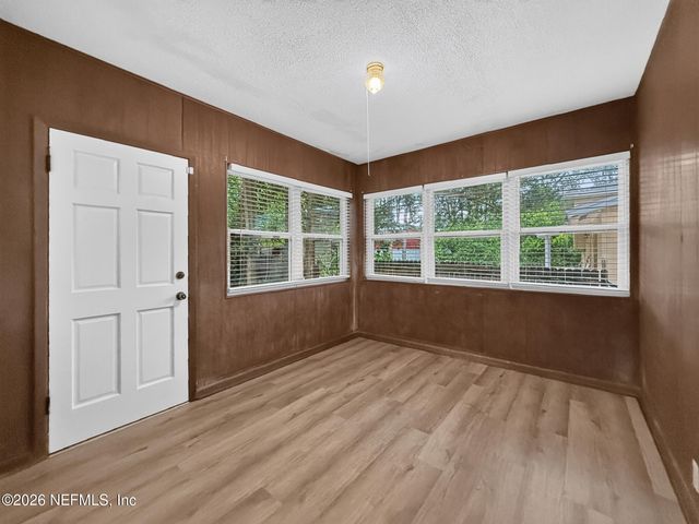 6306 ROMILLY Drive S, Jacksonville, FL 32210