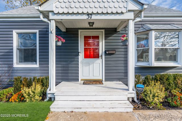 37 New Brunswick Avenue, Matawan, NJ 07747