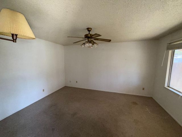 227 Sepulveda Dr, Stockton, CA 95210