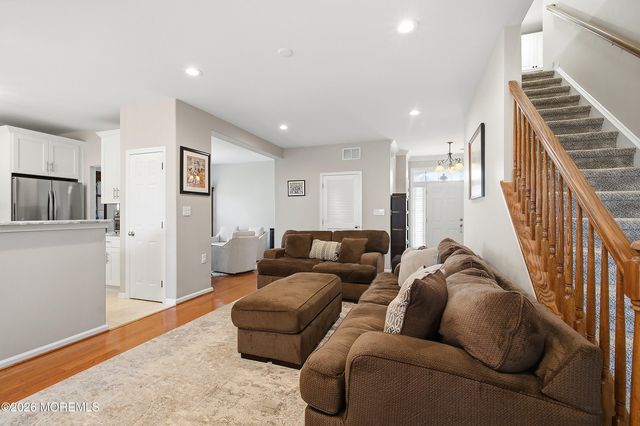 142 Eleanor Road, Manchester, NJ 08759