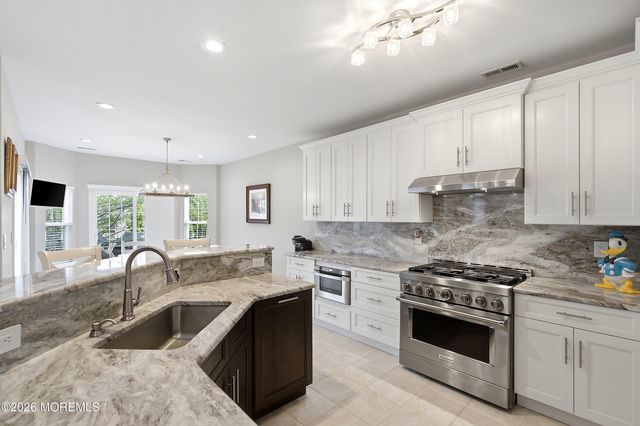 142 Eleanor Road, Manchester, NJ 08759