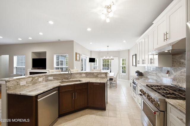 142 Eleanor Road, Manchester, NJ 08759