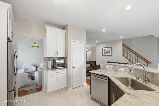 142 Eleanor Road, Manchester, NJ 08759