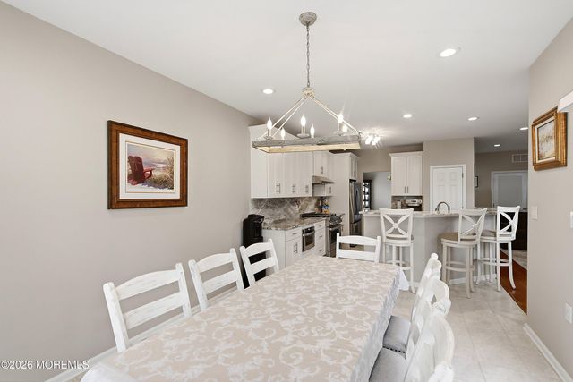 142 Eleanor Road, Manchester, NJ 08759