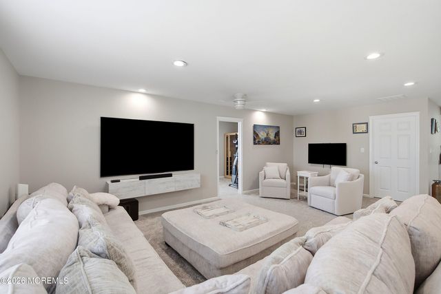 142 Eleanor Road, Manchester, NJ 08759