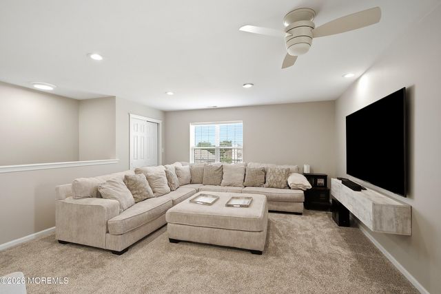 142 Eleanor Road, Manchester, NJ 08759