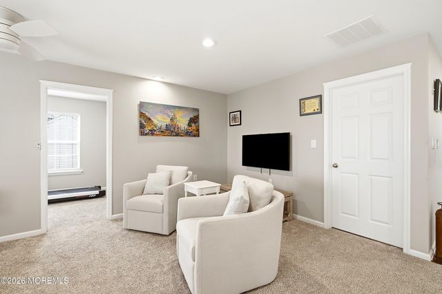 142 Eleanor Road, Manchester, NJ 08759
