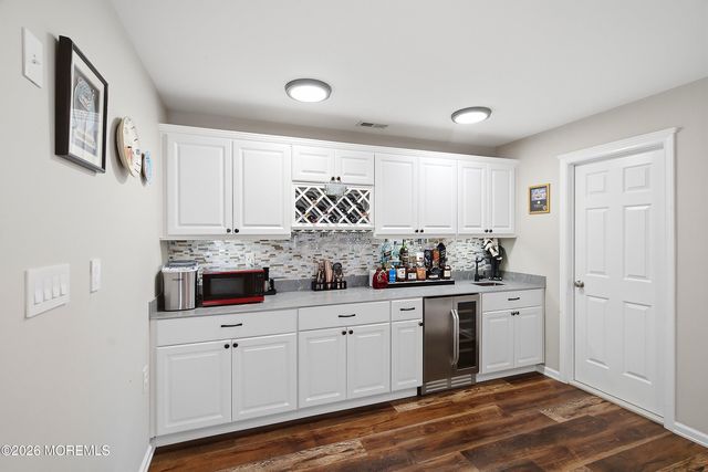 142 Eleanor Road, Manchester, NJ 08759