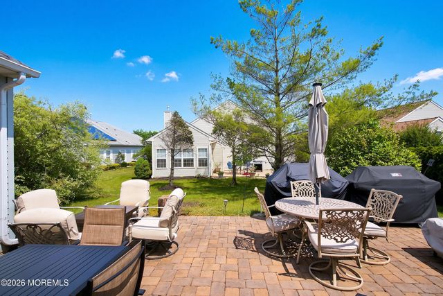 142 Eleanor Road, Manchester, NJ 08759