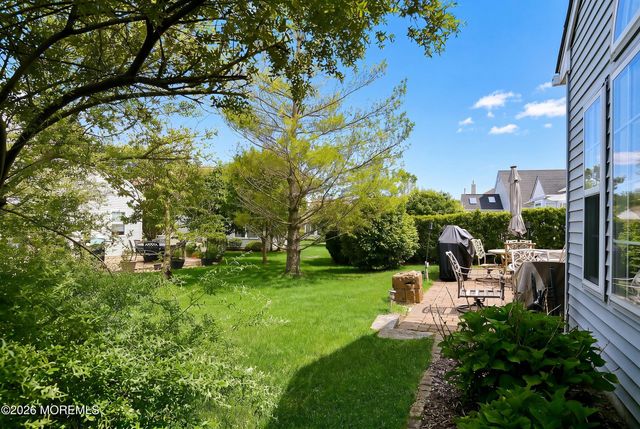 142 Eleanor Road, Manchester, NJ 08759
