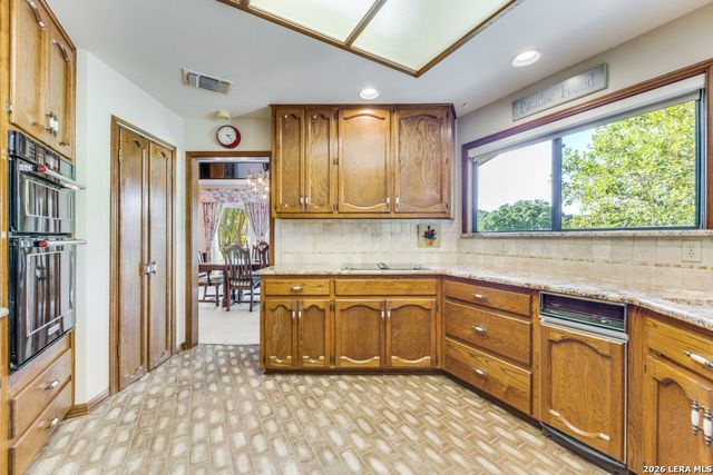 122 Cliffdwellers Path, Boerne, TX 78006