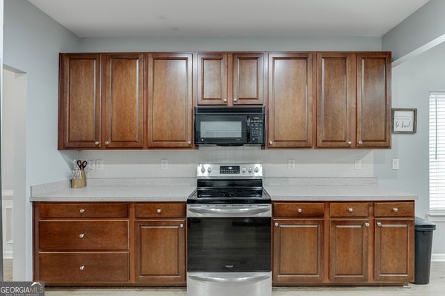 7804 Keepsake Lane, Flowery Branch, GA 30542