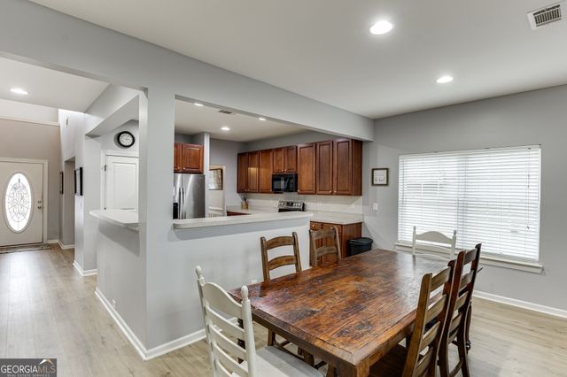 7804 Keepsake Lane, Flowery Branch, GA 30542