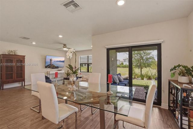 3141 Poinciana St, Lauderdale Lakes, FL 33311