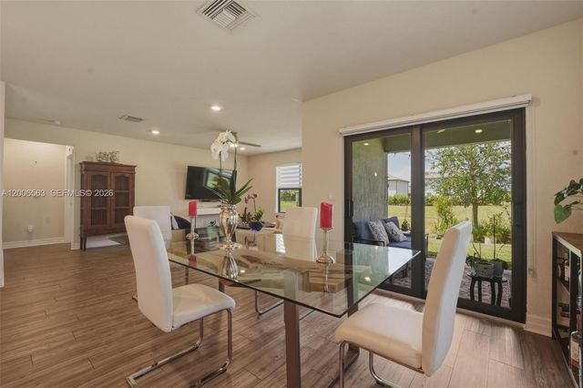 3141 Poinciana St, Lauderdale Lakes, FL 33311