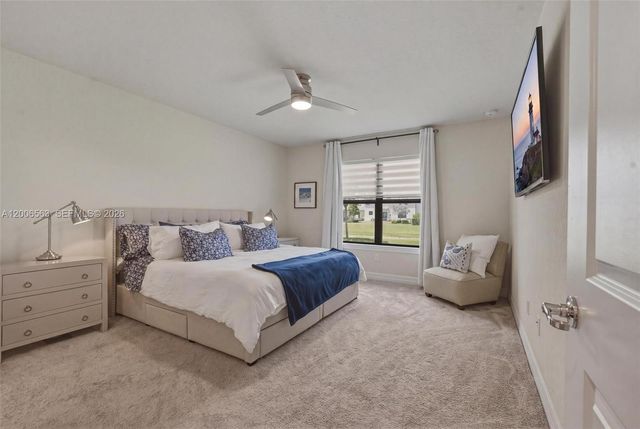 3141 Poinciana St, Lauderdale Lakes, FL 33311