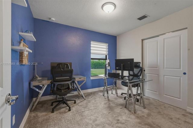 3141 Poinciana St, Lauderdale Lakes, FL 33311