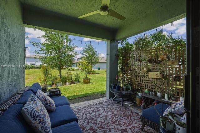 3141 Poinciana St, Lauderdale Lakes, FL 33311