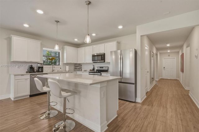 3141 Poinciana St, Lauderdale Lakes, FL 33311