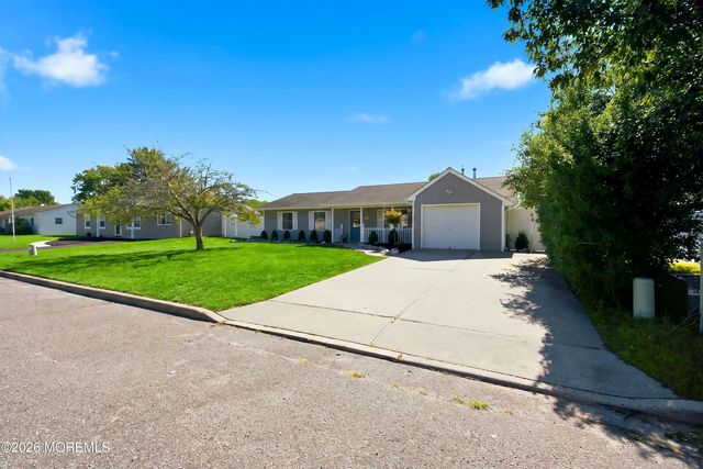 402 5th Street, Waretown, NJ 08758