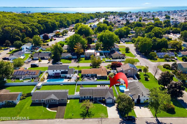 402 5th Street, Waretown, NJ 08758