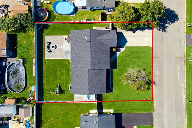402 5th Street, Waretown, NJ 08758