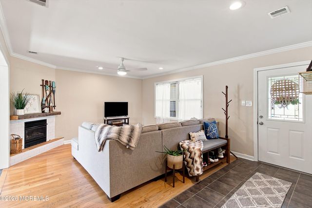 402 5th Street, Waretown, NJ 08758