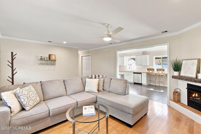 402 5th Street, Waretown, NJ 08758